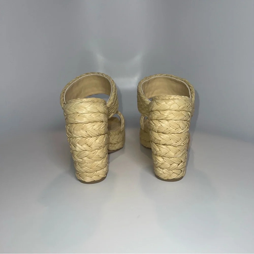 BOTTEGA VENETA Canalazzo Raffia Heeled Sandals Size 42(12) MSRP: $1,550